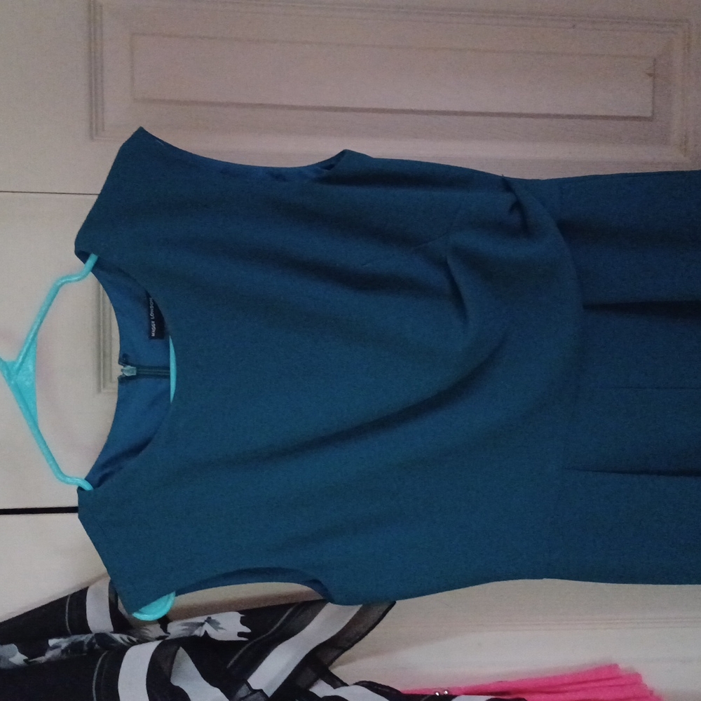 Maggie London Jump Suit Size 6